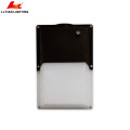 DLC-Zertifizierung und schwarz / Bronze / weiß / benutzerdefinierte Farbe Trapezoid LED Wall Pack